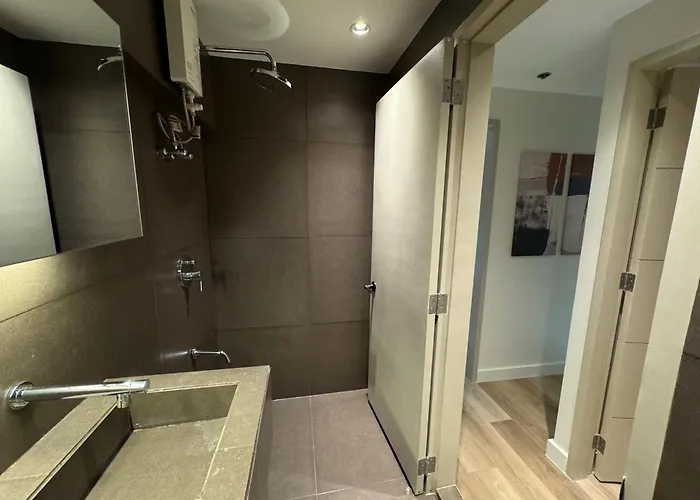 شقة Dazzling Fully Furnished Unit Bgc W Pool *
